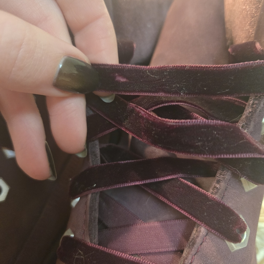 Maroon velvet timberlands - Picture 10 of 12